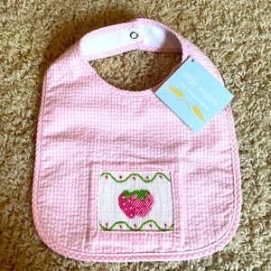Little English Bib